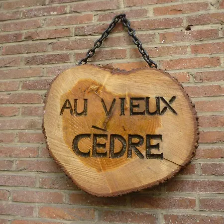 Au Vieux Cedre Bed and breakfast 3*