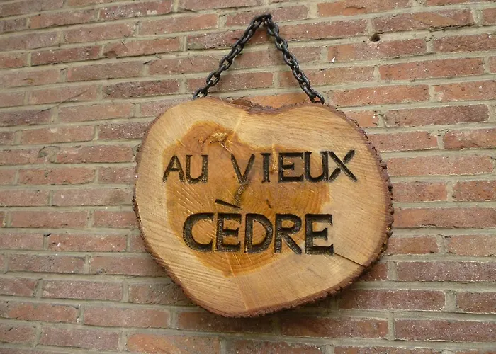 Au Vieux Cedre Bed & Breakfast 3*